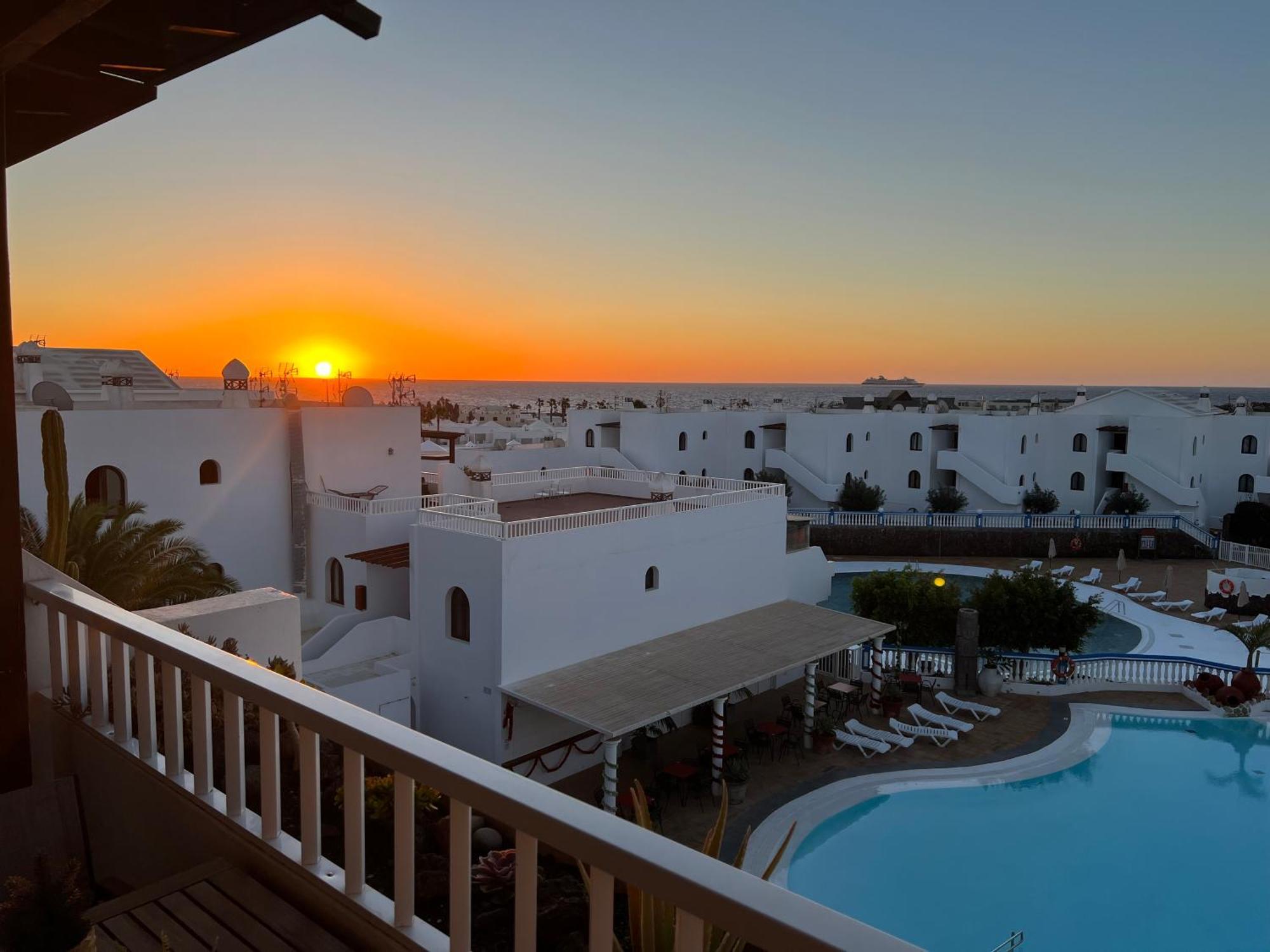 Appartement New Pools Wonderful Views Ac à Costa Teguise Extérieur photo